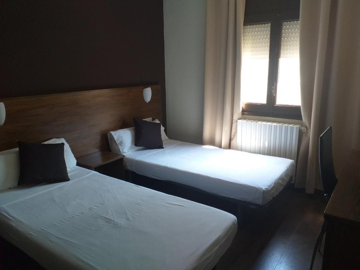 Hostal Sant Marcal Amer Kültér fotó