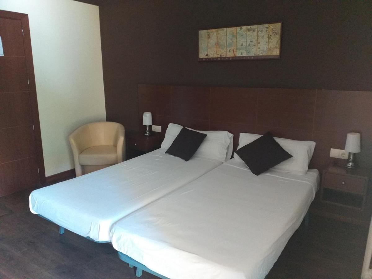 Hostal Sant Marcal Amer Kültér fotó